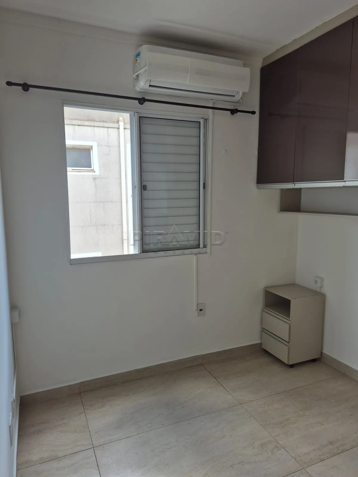 Alugar Apartamento / Padr&atilde;o em Ribeir&atilde;o Preto R$ 1.000,00 - Foto 5