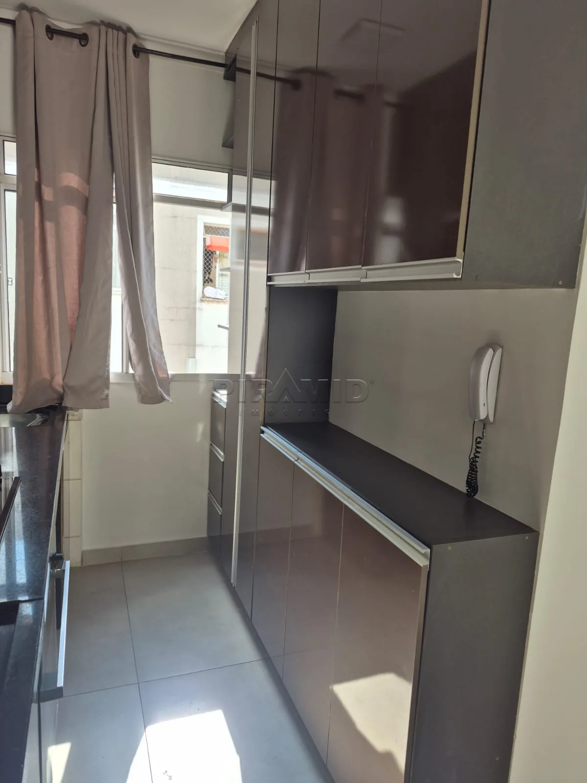 Alugar Apartamento / Padr&atilde;o em Ribeir&atilde;o Preto R$ 1.000,00 - Foto 13