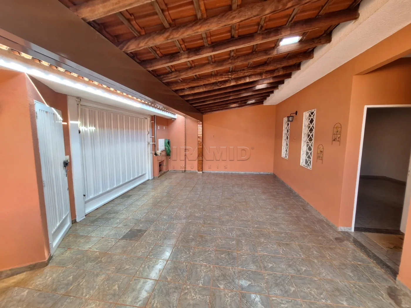 Comprar Casa / Padr&atilde;o em Ribeir&atilde;o Preto R$ 535.000,00 - Foto 2