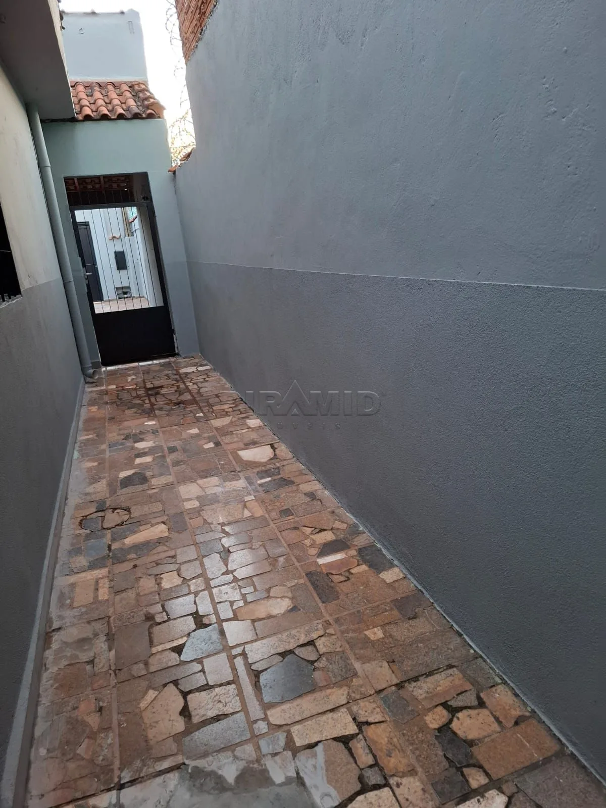 Alugar Casa / Padr&atilde;o em Ribeir&atilde;o Preto R$ 1.550,00 - Foto 21