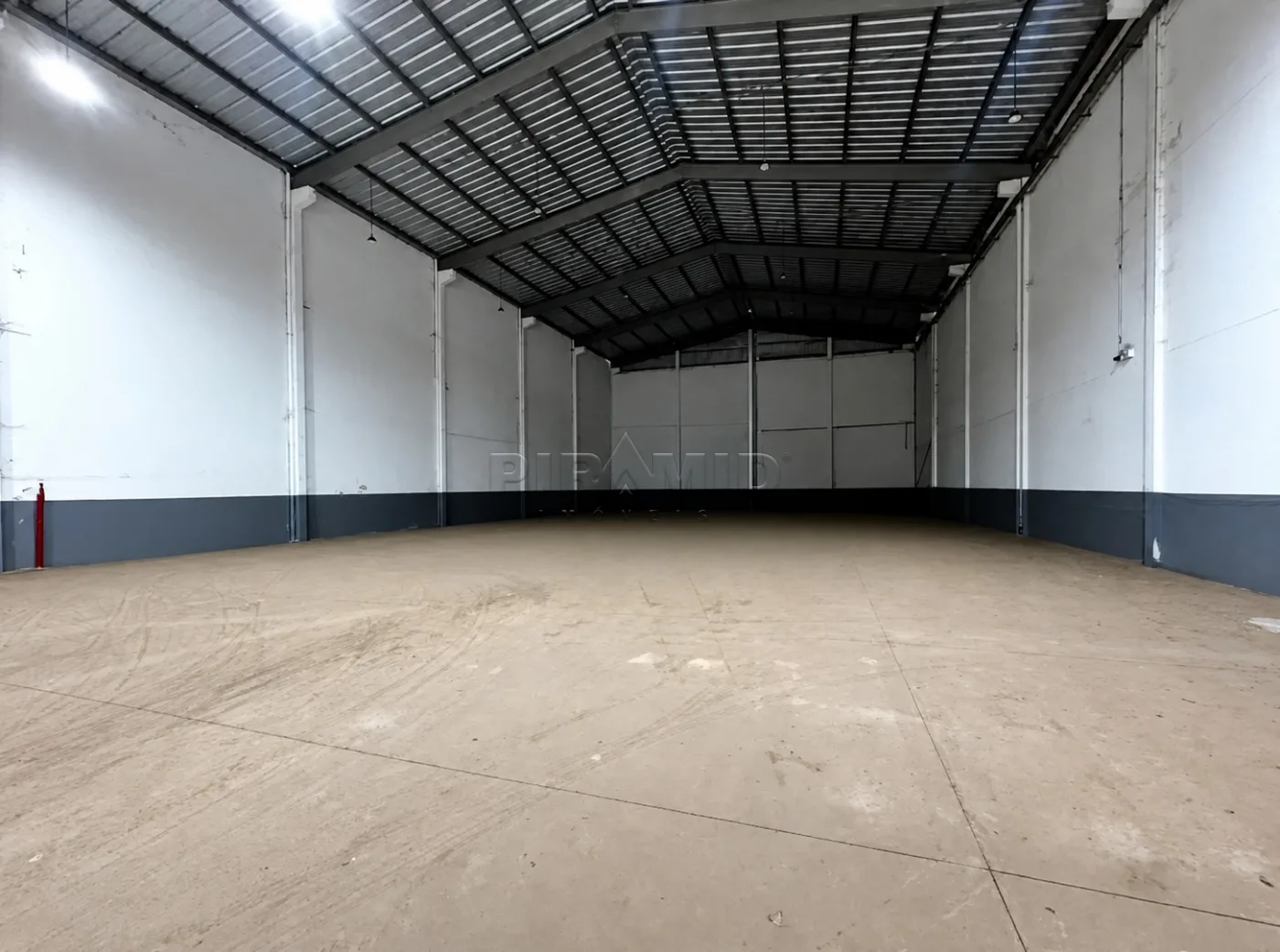 Alugar Comercial / Galp&atilde;o  Barrac&atilde;o em Ribeir&atilde;o Preto R$ 32.000,00 - Foto 1