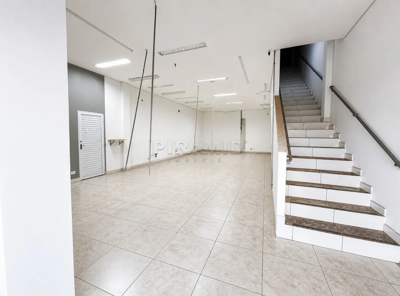 Alugar Comercial / Galp&atilde;o  Barrac&atilde;o em Ribeir&atilde;o Preto R$ 32.000,00 - Foto 5