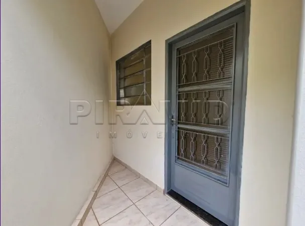 Alugar Casa / Padr&atilde;o em Ribeir&atilde;o Preto R$ 1.000,00 - Foto 4