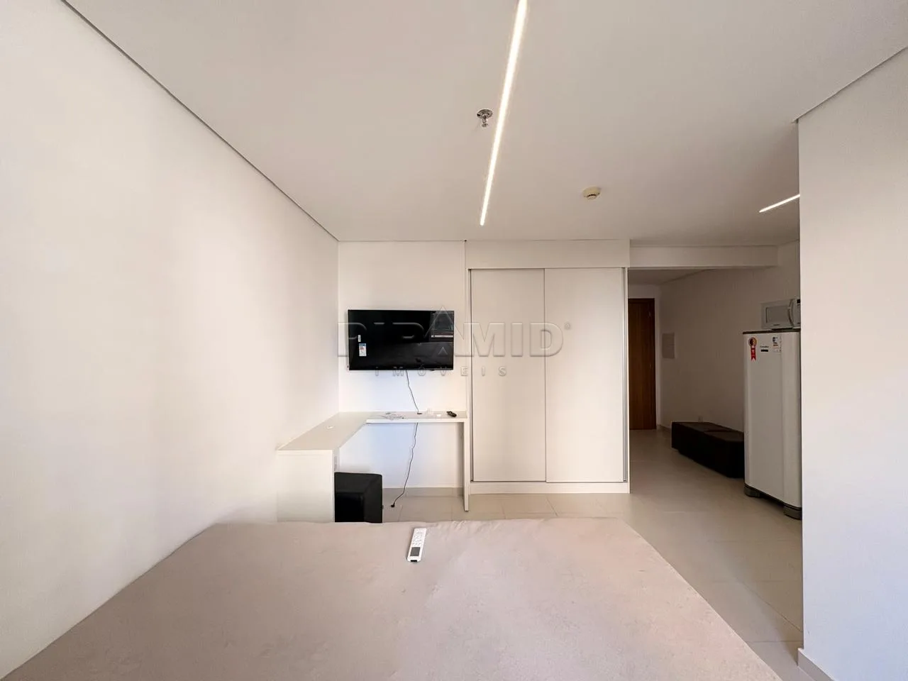 Alugar Apartamento / Padr&atilde;o em Ribeir&atilde;o Preto R$ 2.000,00 - Foto 7