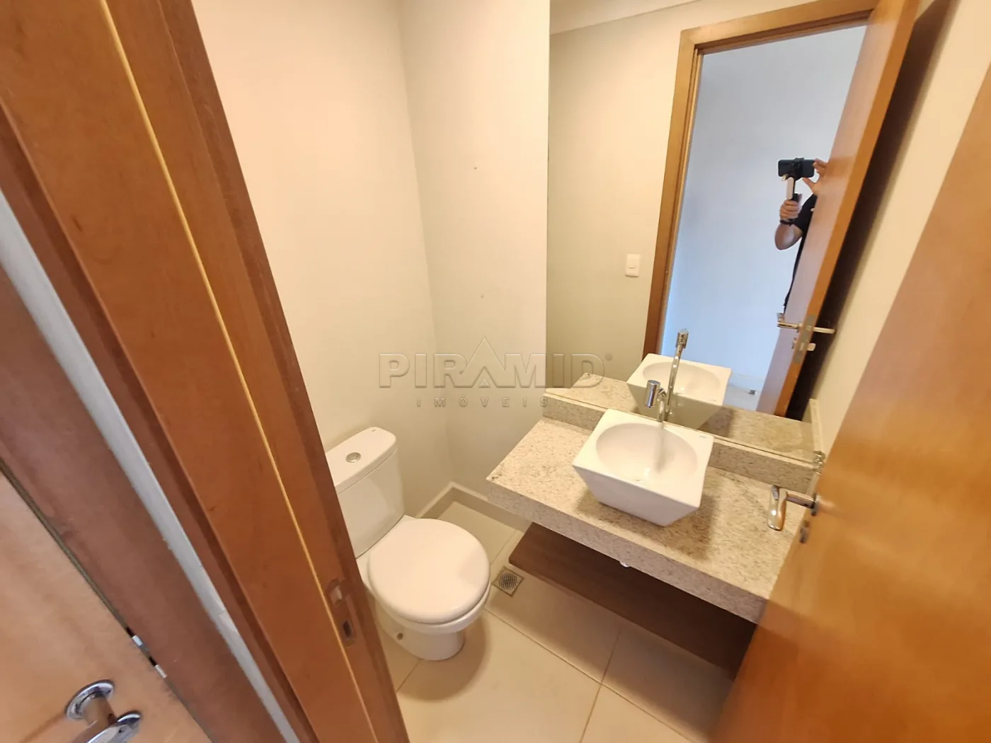 Alugar Apartamento / Padr&atilde;o em Ribeir&atilde;o Preto R$ 4.200,00 - Foto 3