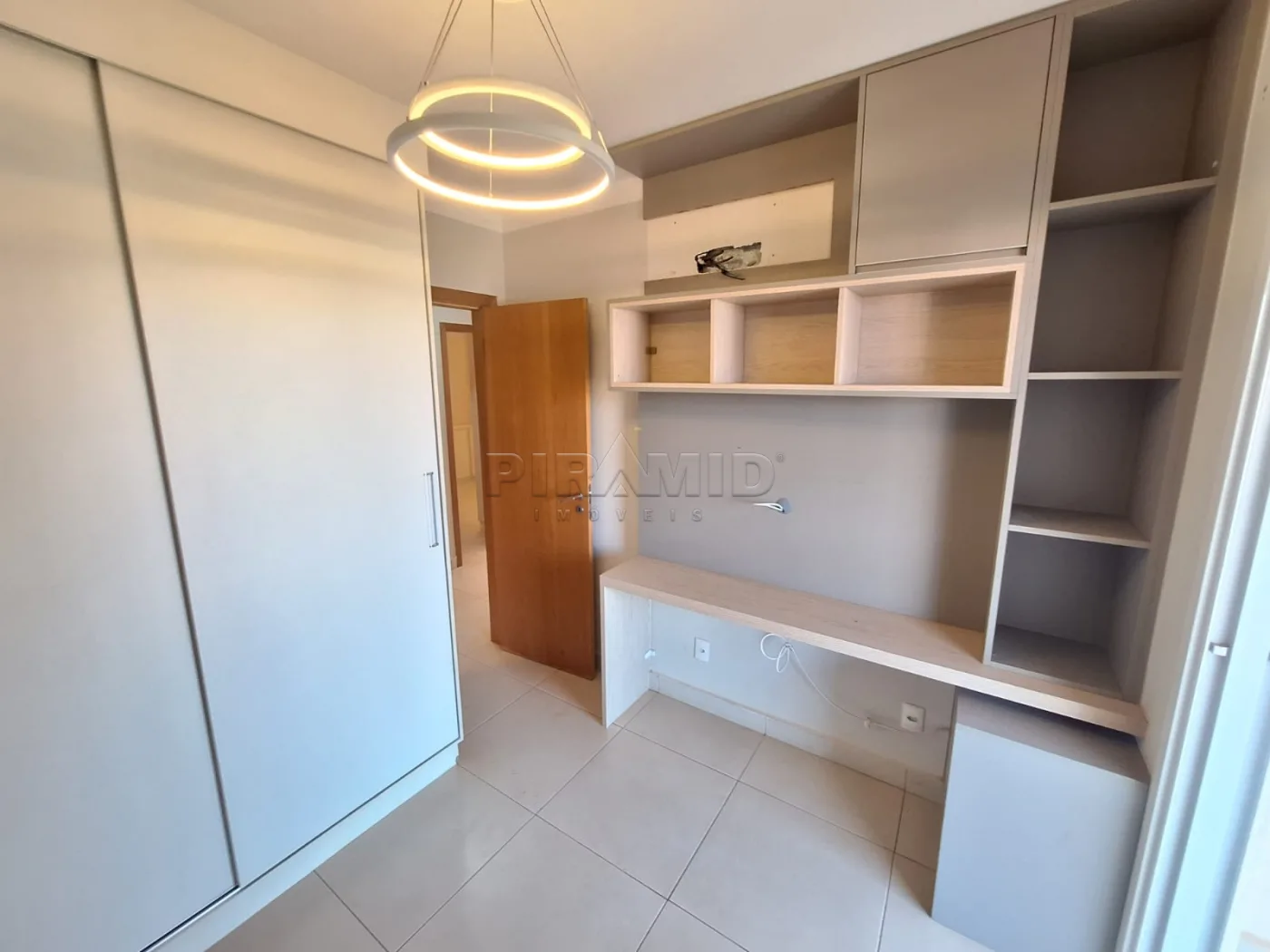 Alugar Apartamento / Padr&atilde;o em Ribeir&atilde;o Preto R$ 4.200,00 - Foto 9