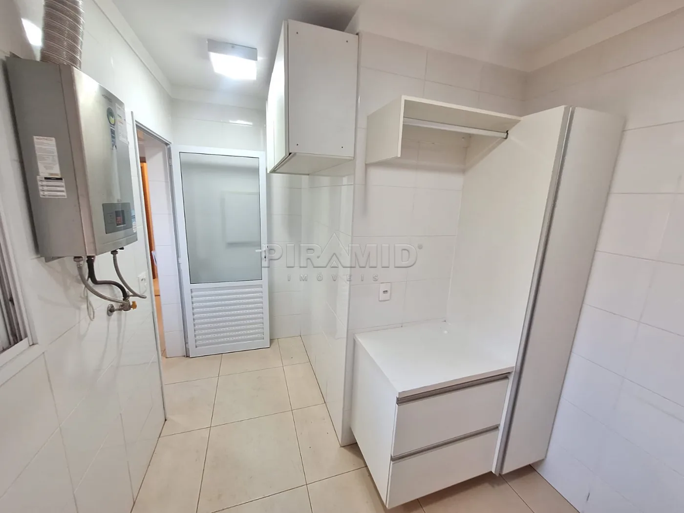Alugar Apartamento / Padr&atilde;o em Ribeir&atilde;o Preto R$ 4.200,00 - Foto 21