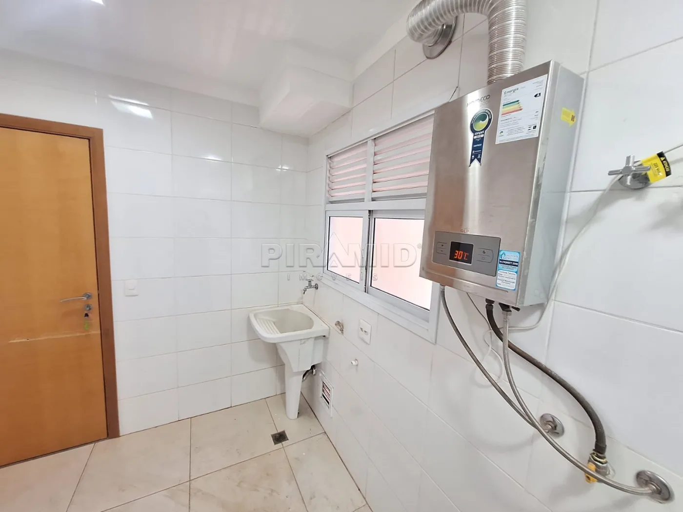 Alugar Apartamento / Padr&atilde;o em Ribeir&atilde;o Preto R$ 4.200,00 - Foto 22
