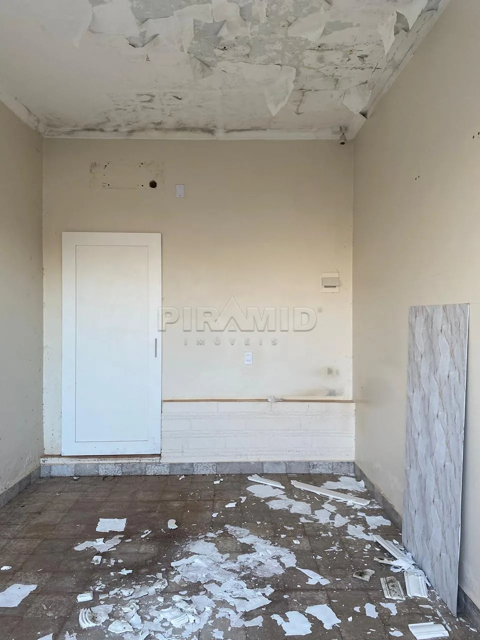 Alugar Comercial / Sal&atilde;o em Ribeir&atilde;o Preto R$ 1.600,00 - Foto 3