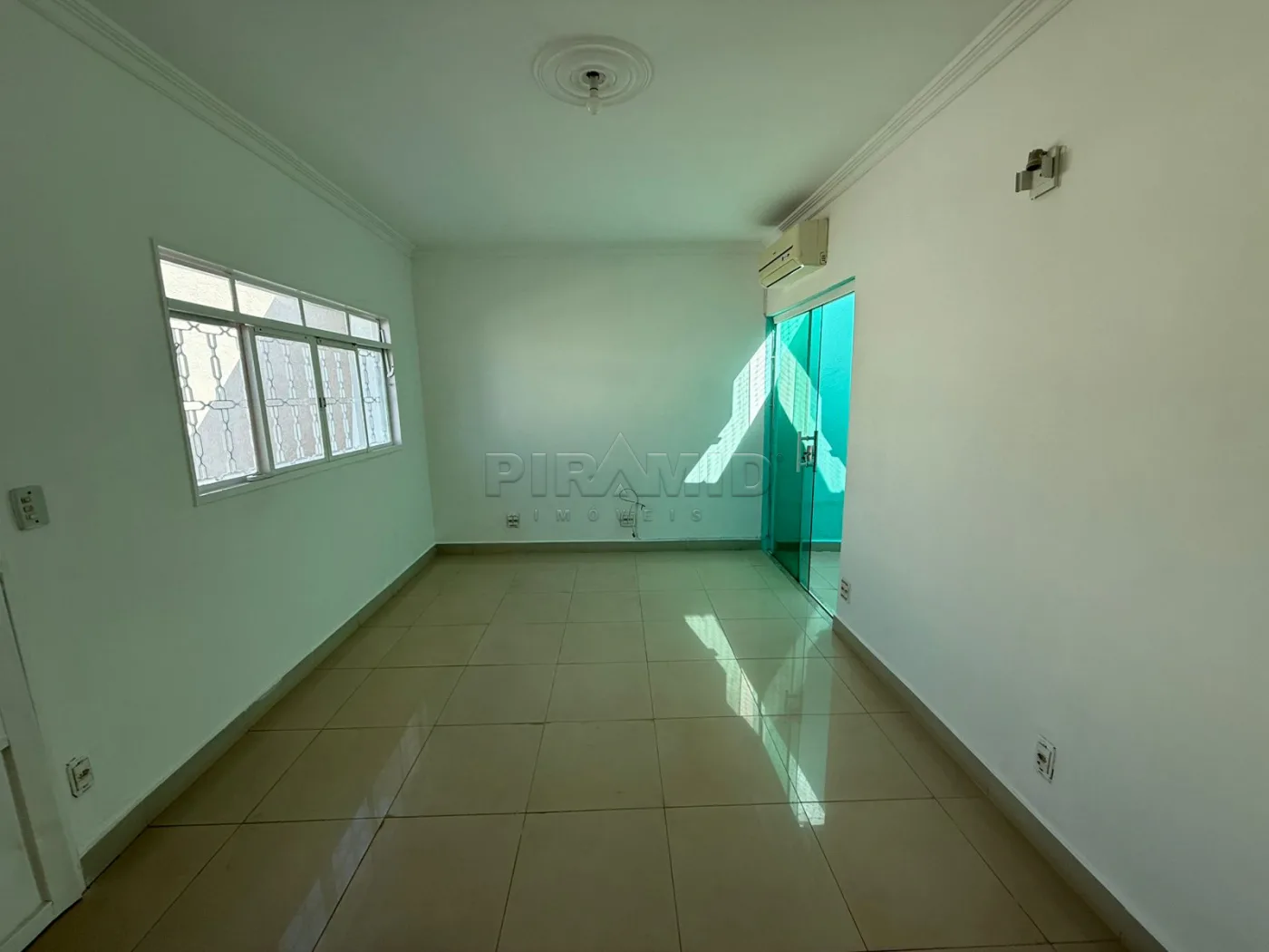 Alugar Casa / Padr&atilde;o em Ribeir&atilde;o Preto R$ 2.400,00 - Foto 2