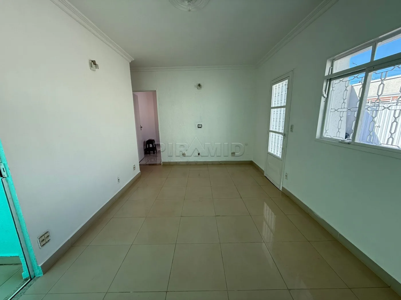 Alugar Casa / Padr&atilde;o em Ribeir&atilde;o Preto R$ 2.400,00 - Foto 3