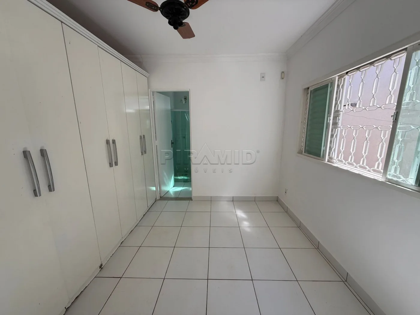 Alugar Casa / Padr&atilde;o em Ribeir&atilde;o Preto R$ 2.400,00 - Foto 12