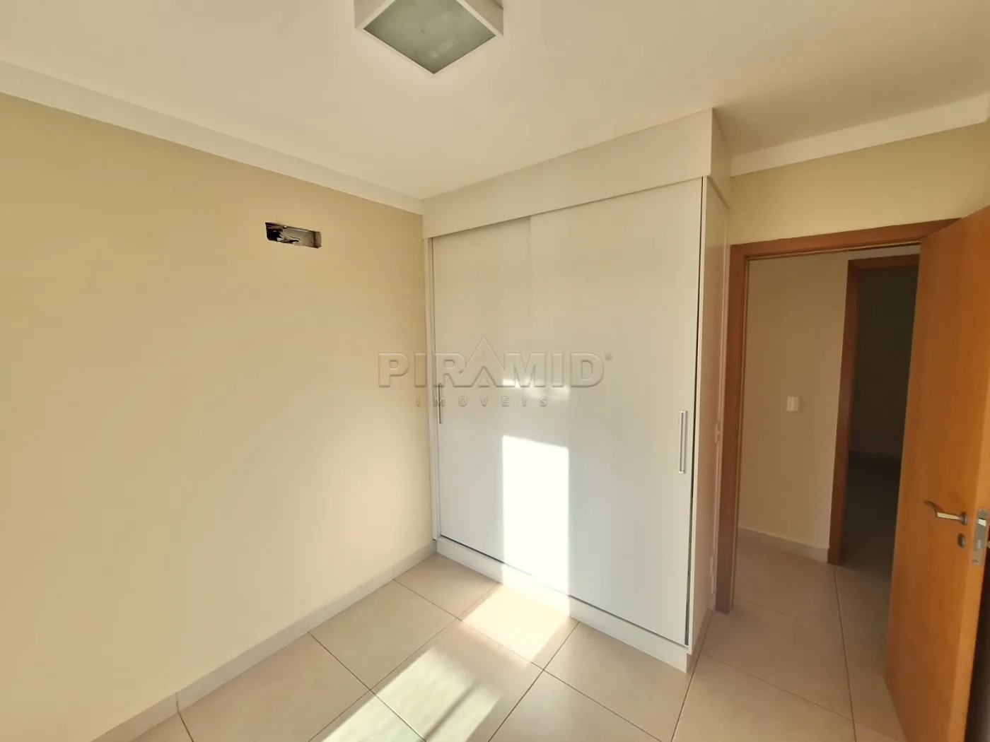 Alugar Apartamento / Padr&atilde;o em Ribeir&atilde;o Preto R$ 5.200,00 - Foto 8