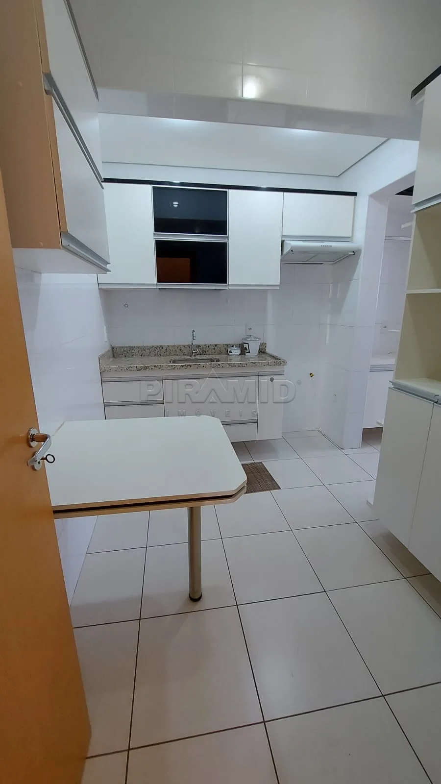Alugar Apartamento / Padr&atilde;o em Ribeir&atilde;o Preto R$ 2.500,00 - Foto 6