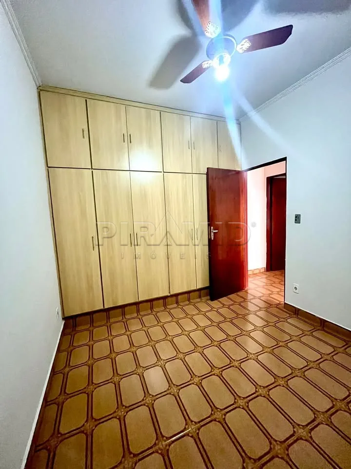 Alugar Casa / Padr&atilde;o em Ribeir&atilde;o Preto R$ 2.800,00 - Foto 4