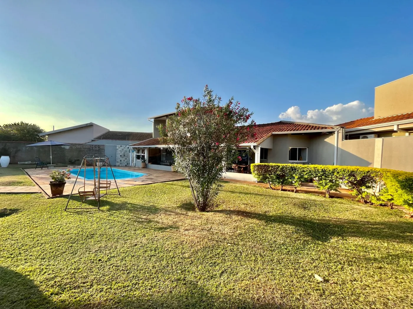 Alugar Casa / Padr&atilde;o em Ribeir&atilde;o Preto R$ 9.500,00 - Foto 1