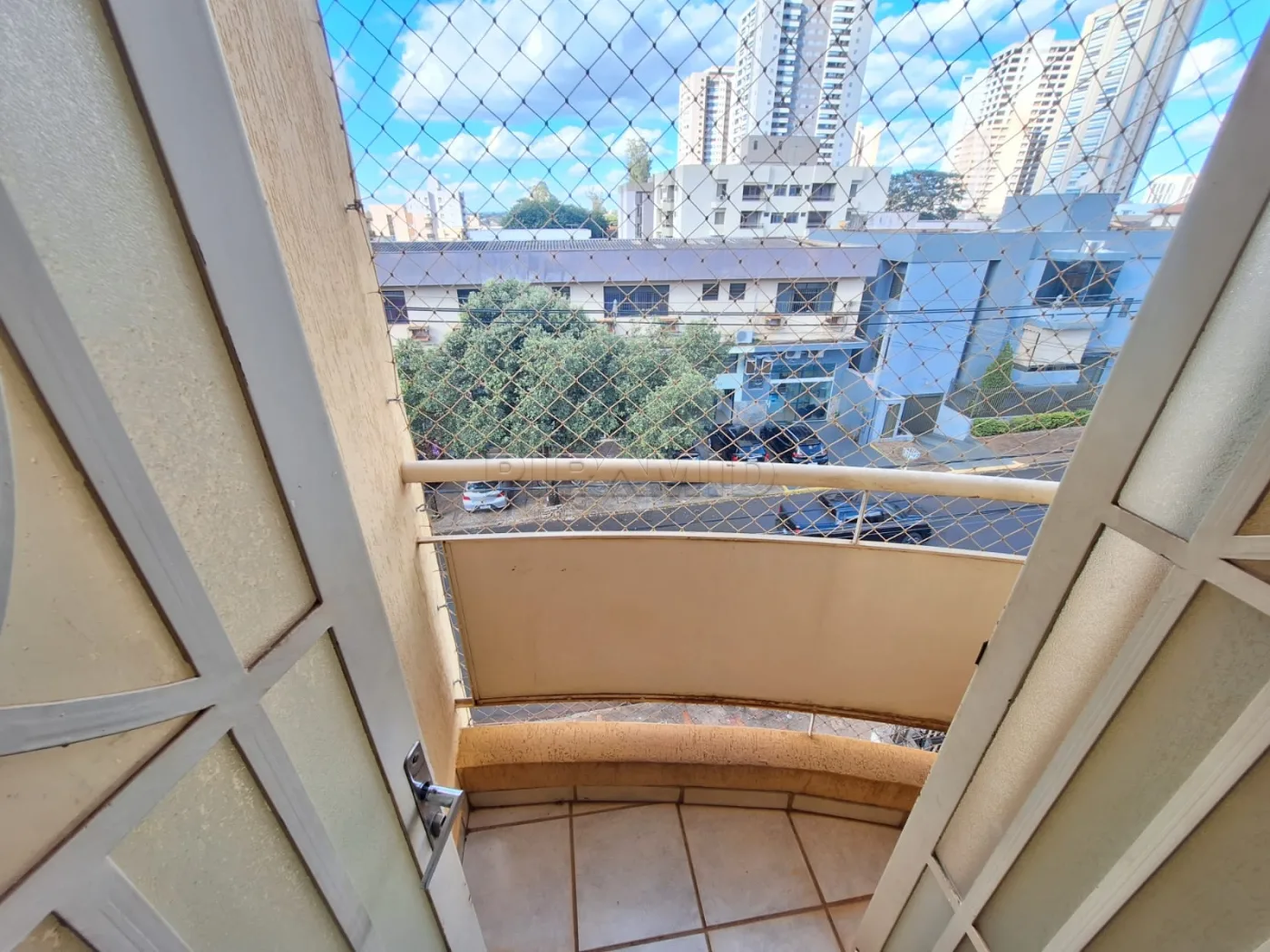 Alugar Apartamento / Padr&atilde;o em Ribeir&atilde;o Preto R$ 1.180,00 - Foto 7