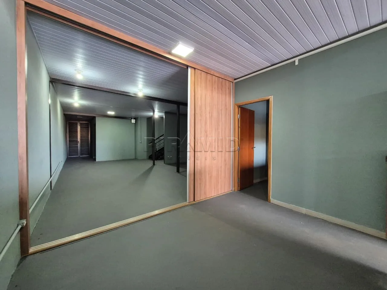 Alugar Comercial / Sal&atilde;o em Ribeir&atilde;o Preto R$ 9.900,00 - Foto 3
