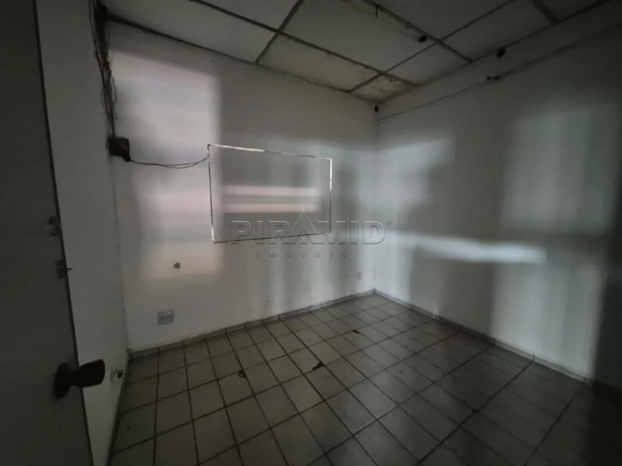 Alugar Comercial / Sal&atilde;o em Ribeir&atilde;o Preto R$ 6.000,00 - Foto 11