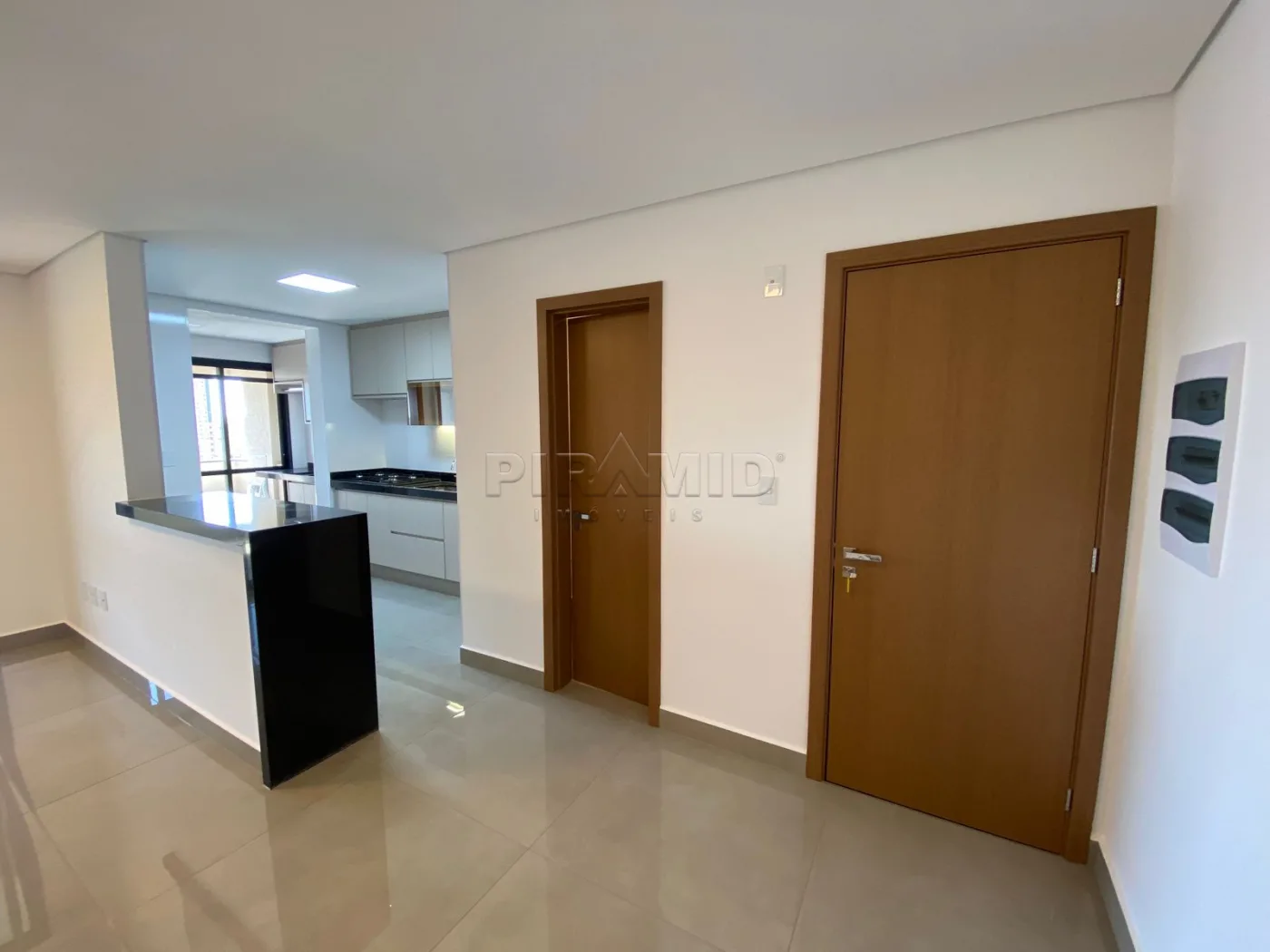 Alugar Apartamento / Padr&atilde;o em Ribeir&atilde;o Preto R$ 4.600,00 - Foto 8