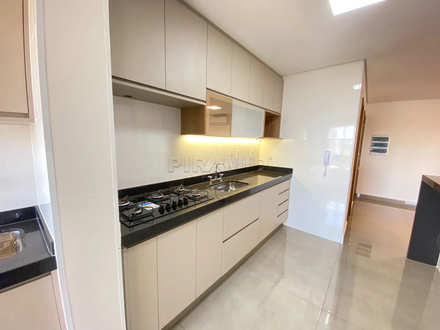 Alugar Apartamento / Padr&atilde;o em Ribeir&atilde;o Preto R$ 4.600,00 - Foto 11