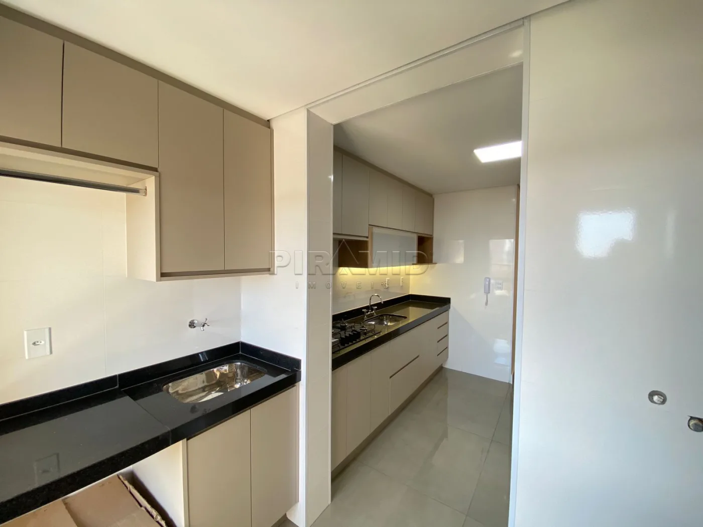 Alugar Apartamento / Padr&atilde;o em Ribeir&atilde;o Preto R$ 4.600,00 - Foto 12