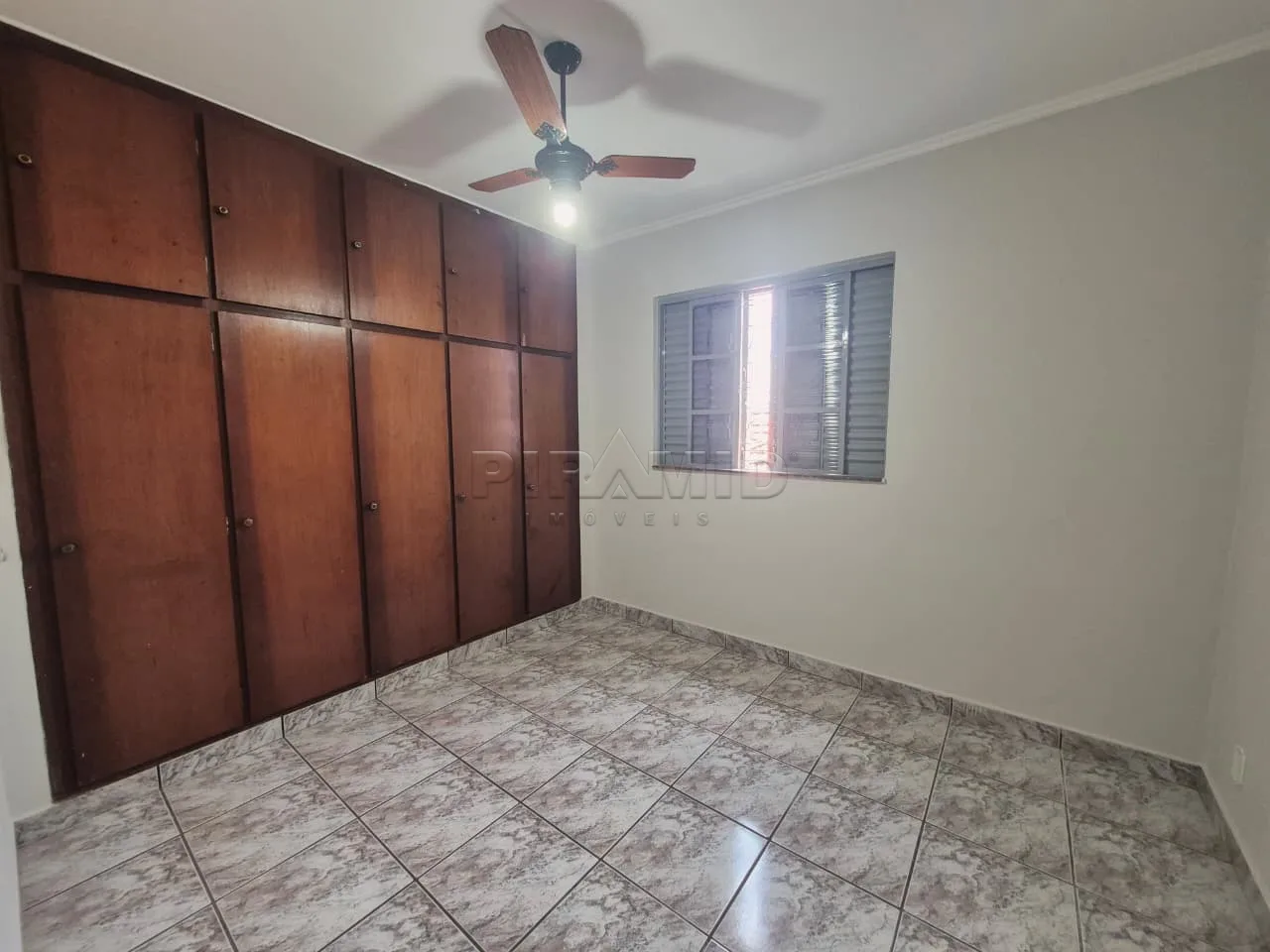 Alugar Casa / Padr&atilde;o em Ribeir&atilde;o Preto R$ 1.350,00 - Foto 6