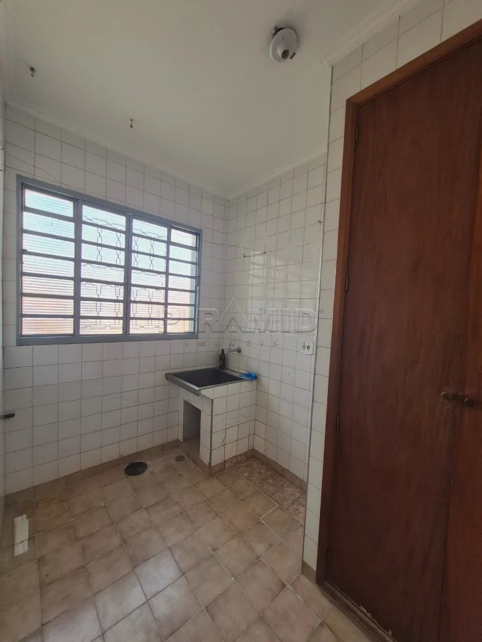 Alugar Casa / Padr&atilde;o em Ribeir&atilde;o Preto R$ 1.350,00 - Foto 11