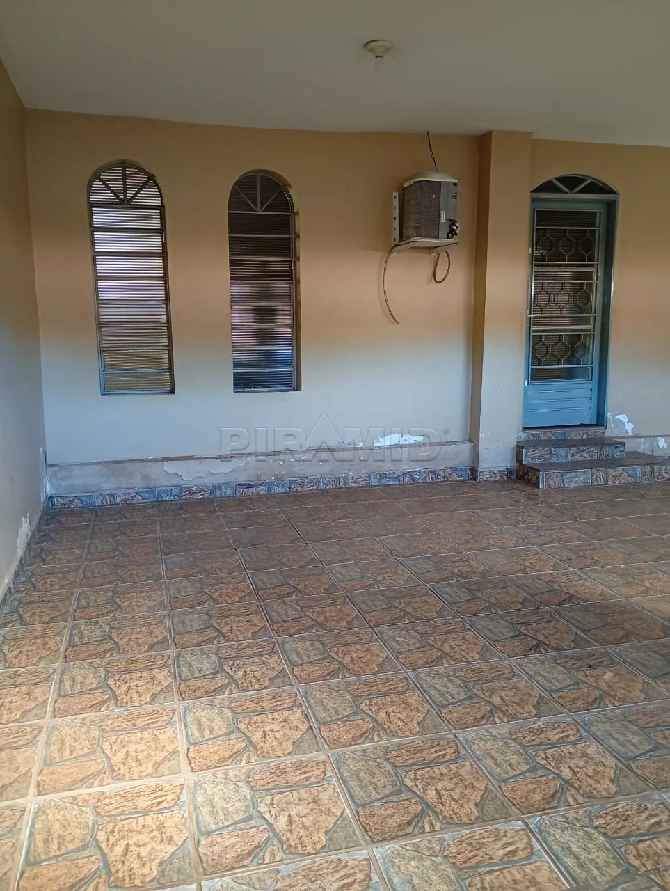 Comprar Casa / Padr&atilde;o em Ribeir&atilde;o Preto R$ 310.000,00 - Foto 2