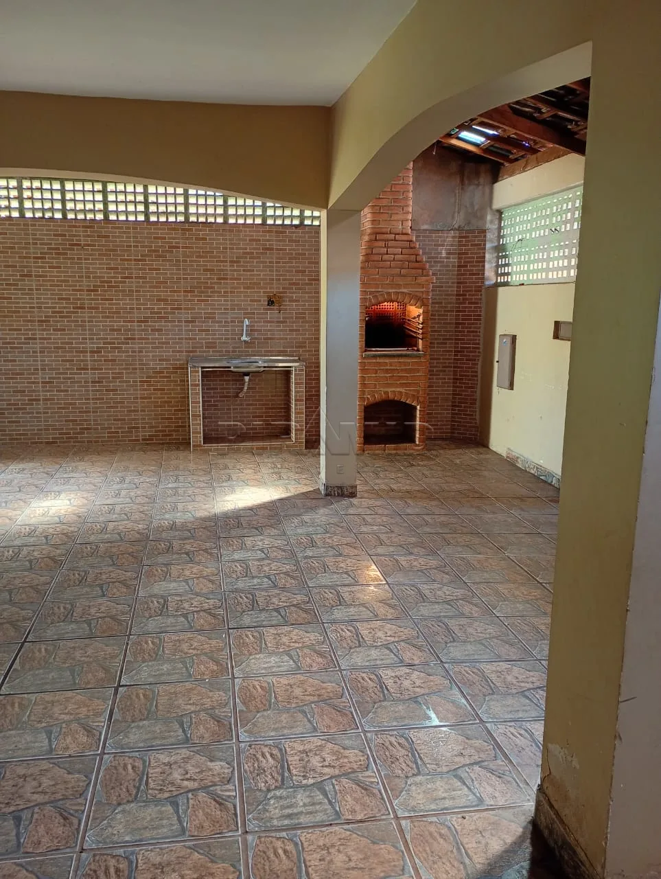Comprar Casa / Padr&atilde;o em Ribeir&atilde;o Preto R$ 310.000,00 - Foto 4