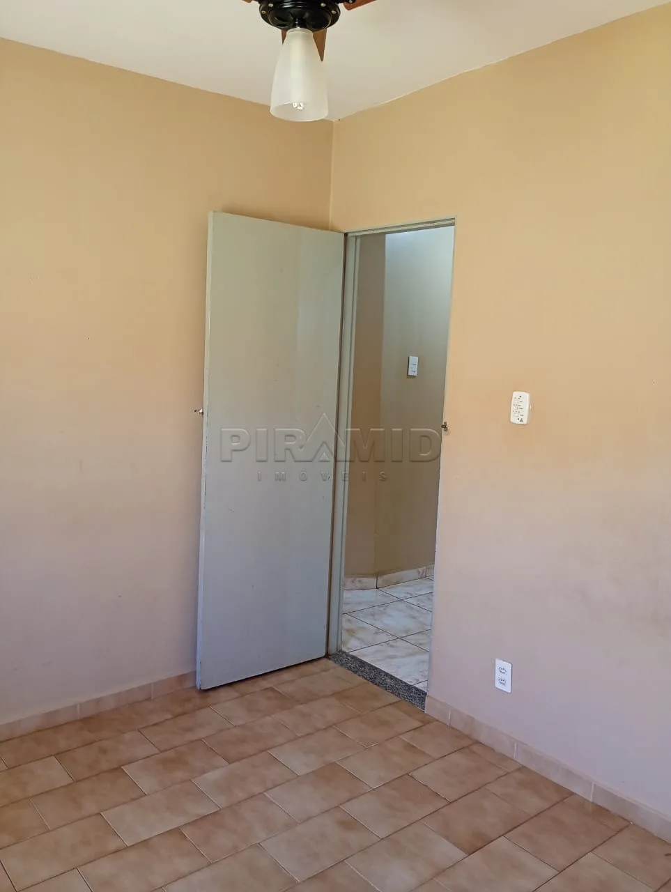 Comprar Casa / Padr&atilde;o em Ribeir&atilde;o Preto R$ 310.000,00 - Foto 13