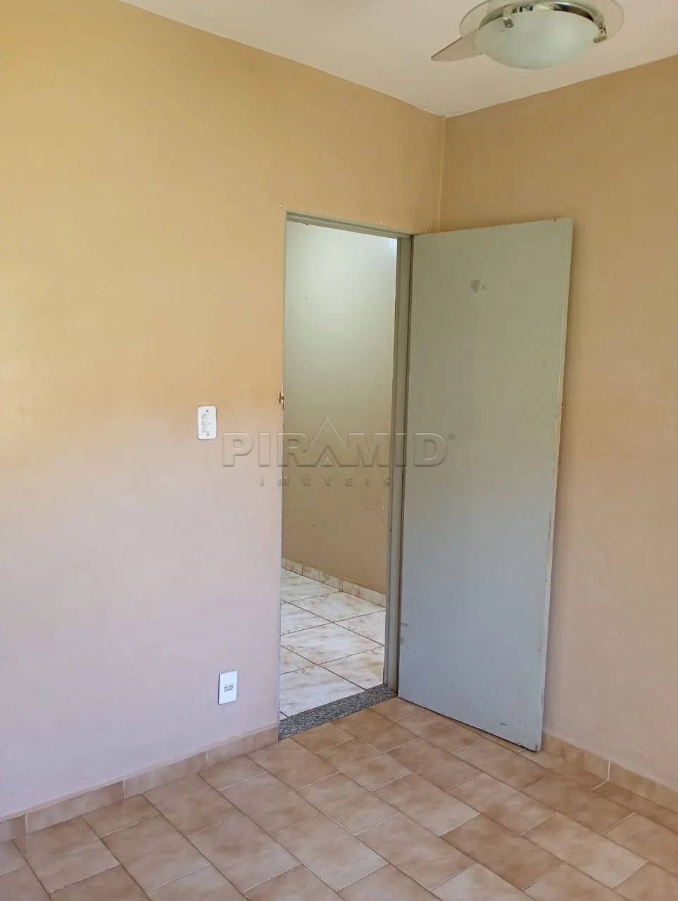 Comprar Casa / Padr&atilde;o em Ribeir&atilde;o Preto R$ 310.000,00 - Foto 14