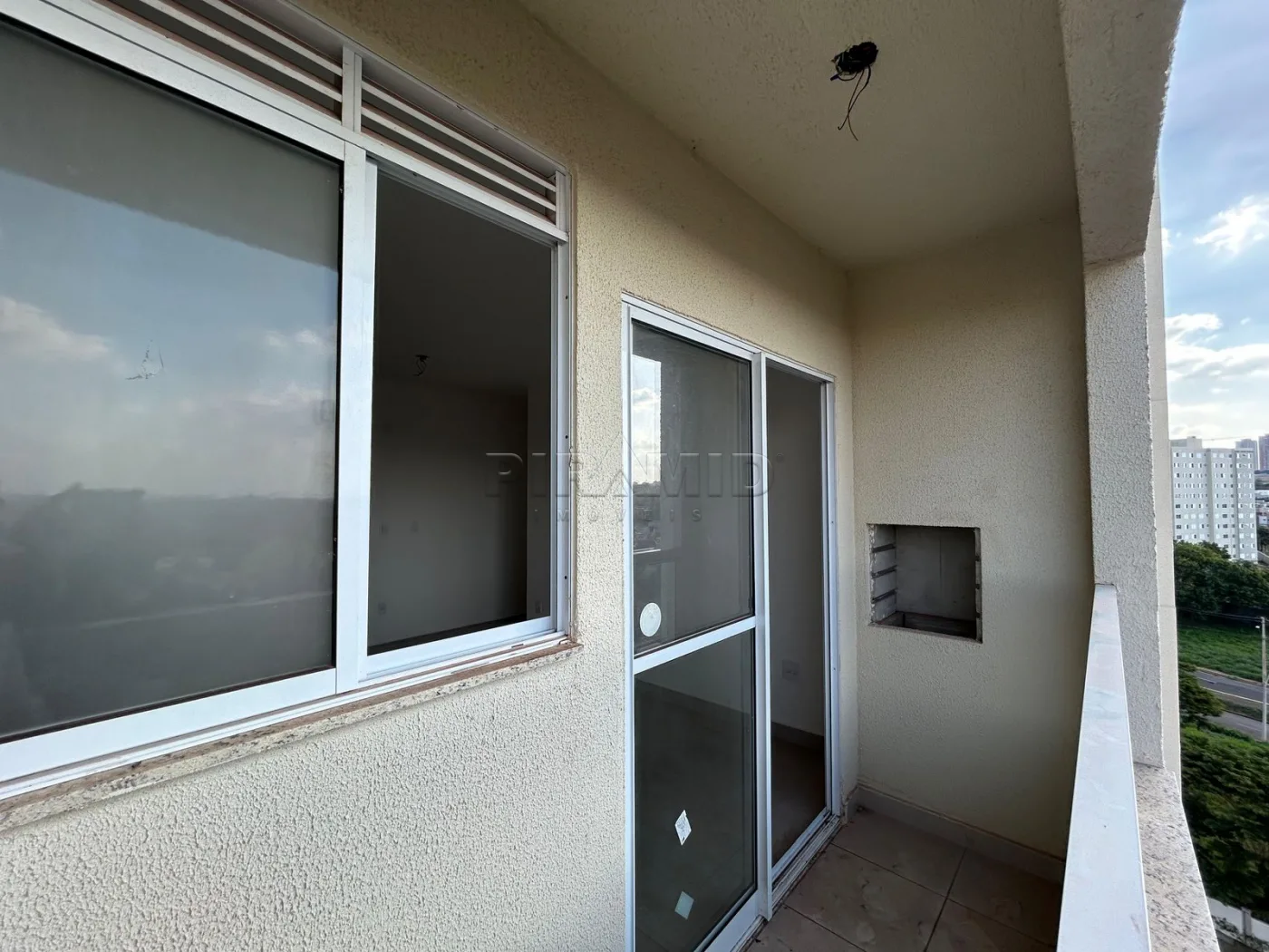 Comprar Apartamento / Padr&atilde;o em Ribeir&atilde;o Preto R$ 300.000,00 - Foto 3
