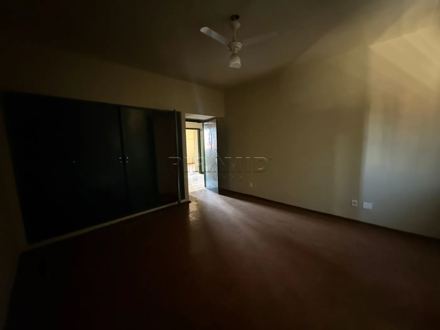 Alugar Comercial / Casa em Ribeir&atilde;o Preto R$ 8.000,00 - Foto 18