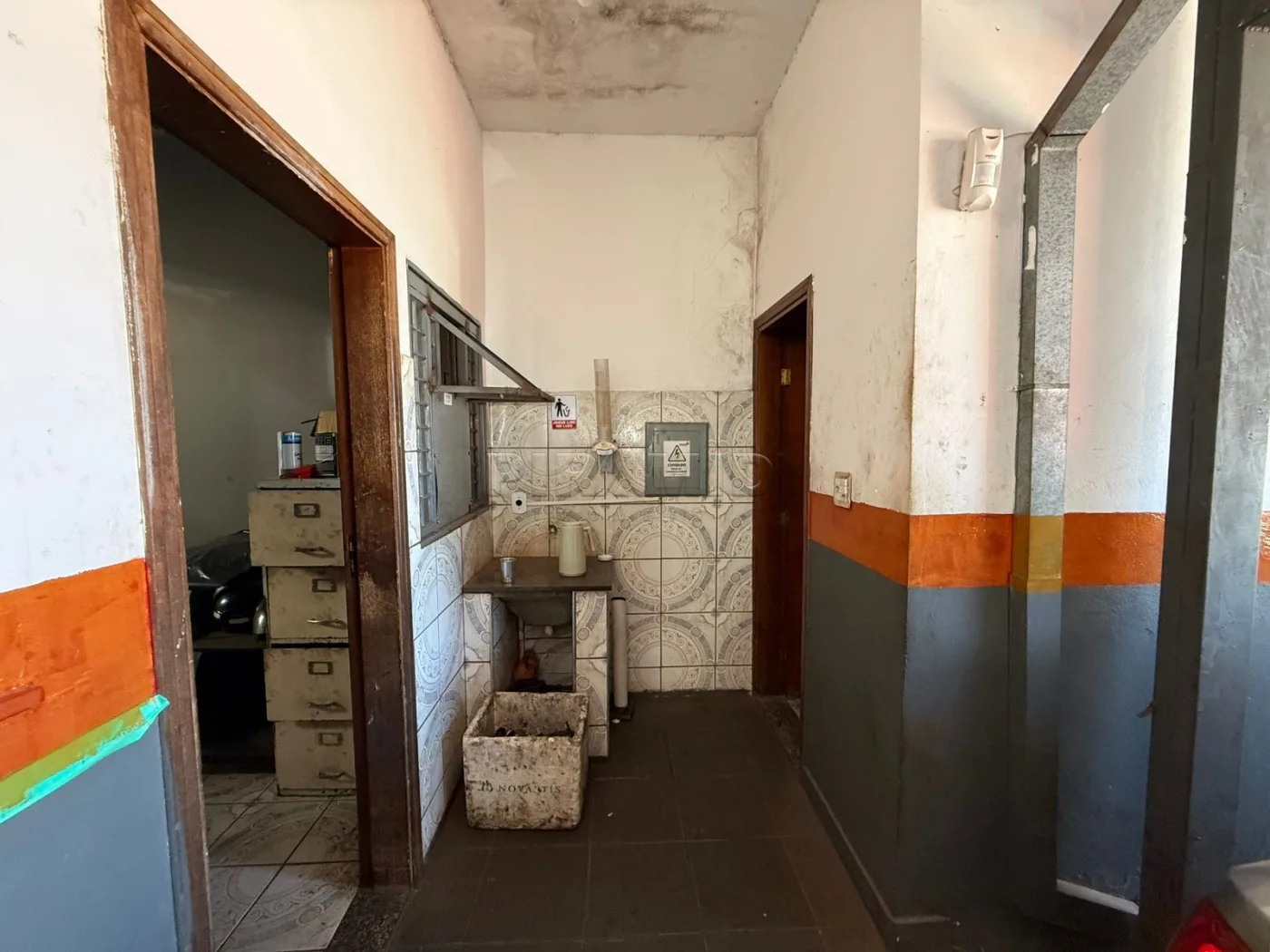 Comprar Comercial / Sal&atilde;o em Ribeir&atilde;o Preto R$ 750.000,00 - Foto 16