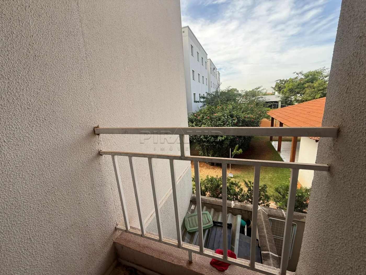 Alugar Apartamento / Padr&atilde;o em Ribeir&atilde;o Preto R$ 900,00 - Foto 4