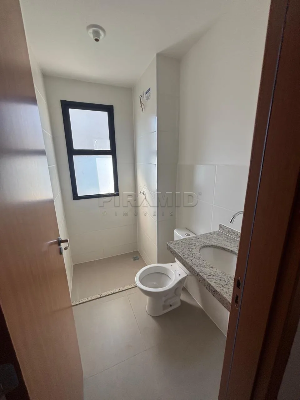 Alugar Apartamento / Padr&atilde;o em Ribeir&atilde;o Preto R$ 2.000,00 - Foto 3