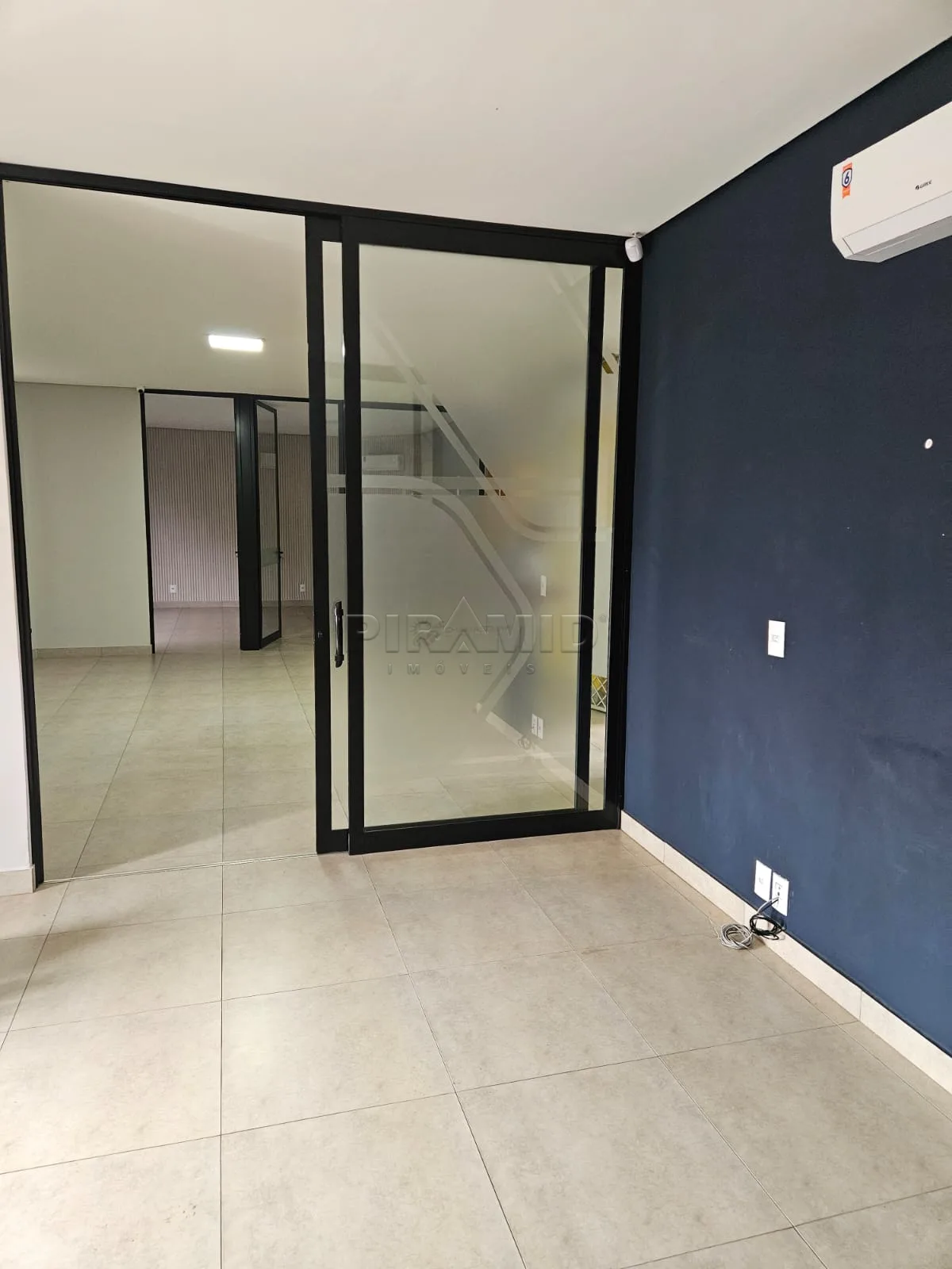 Alugar Comercial / Sal&atilde;o em Ribeir&atilde;o Preto R$ 22.000,00 - Foto 2