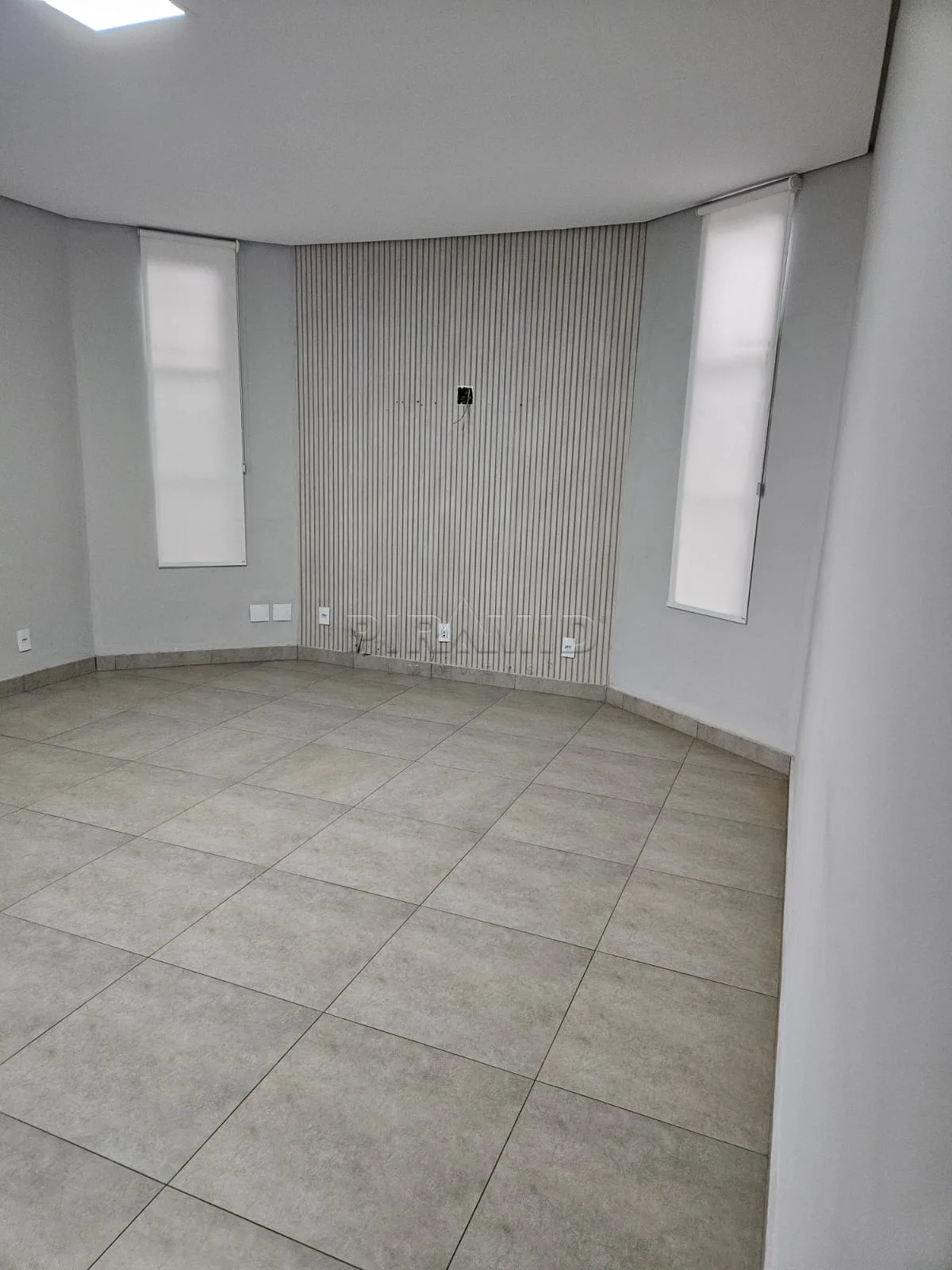 Alugar Comercial / Sal&atilde;o em Ribeir&atilde;o Preto R$ 22.000,00 - Foto 4