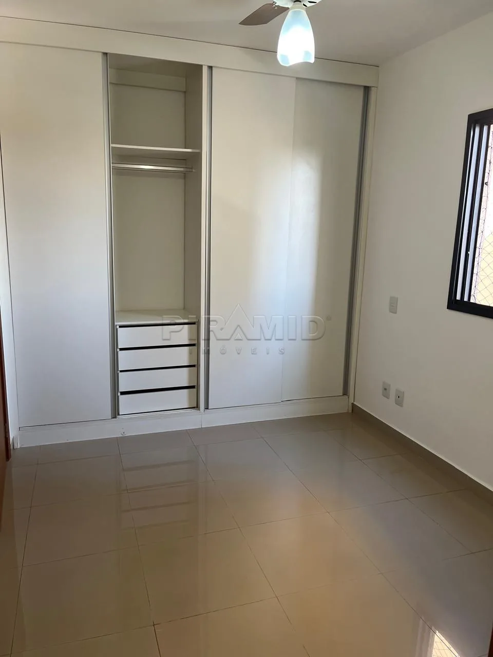 Alugar Apartamento / Padr&atilde;o em Ribeir&atilde;o Preto R$ 1.550,00 - Foto 6