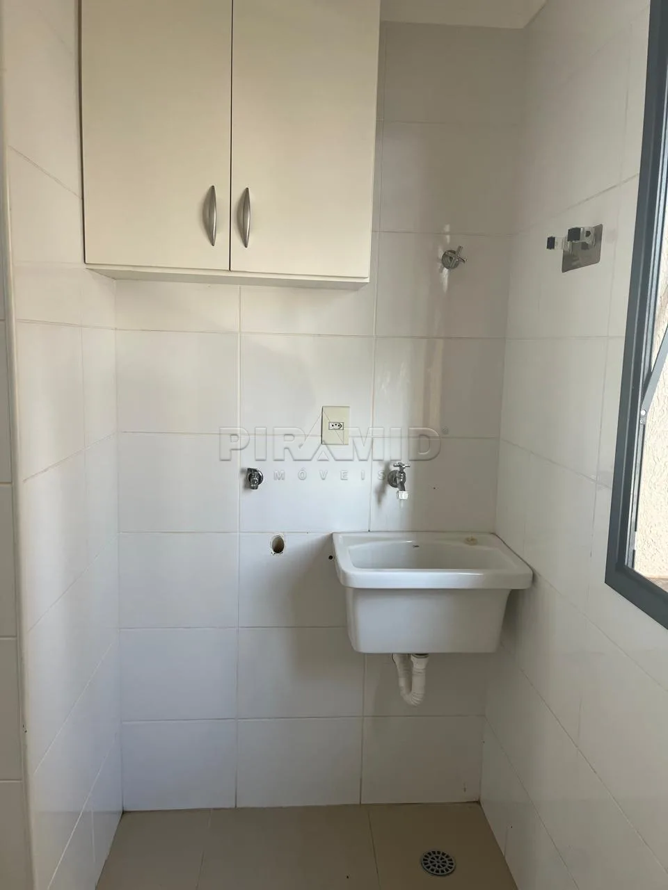 Alugar Apartamento / Padr&atilde;o em Ribeir&atilde;o Preto R$ 1.550,00 - Foto 12