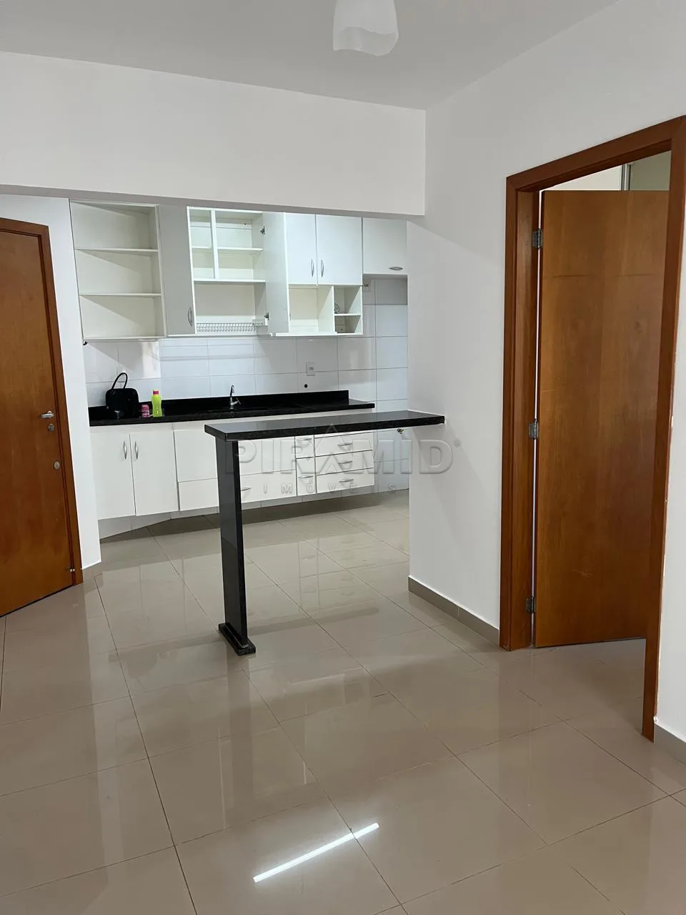 Alugar Apartamento / Padr&atilde;o em Ribeir&atilde;o Preto R$ 1.550,00 - Foto 8