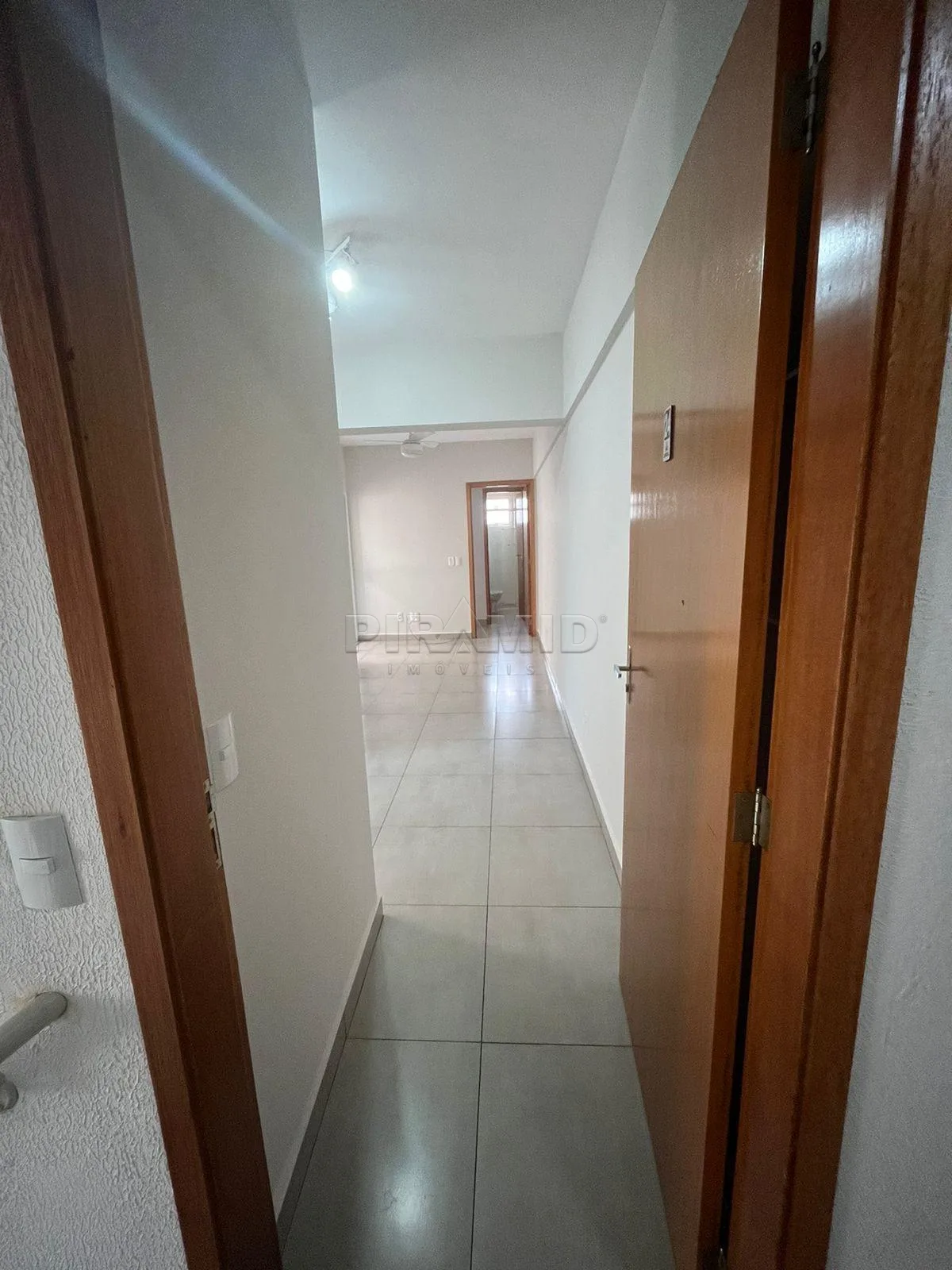 Comprar Apartamento / Padr&atilde;o em Ribeir&atilde;o Preto R$ 289.000,00 - Foto 1
