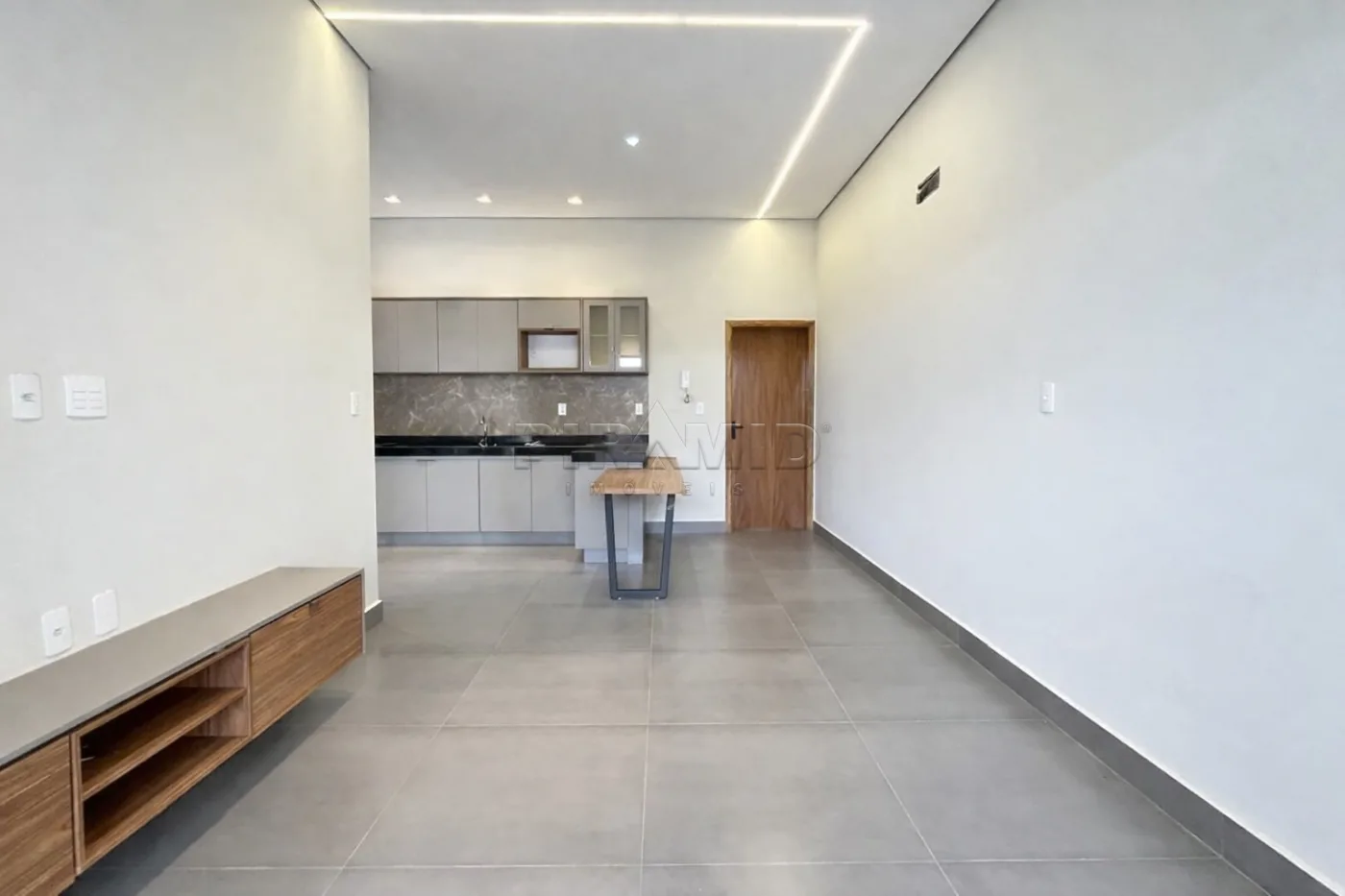 Comprar Casa / Padr&atilde;o em Ribeir&atilde;o Preto R$ 640.000,00 - Foto 2