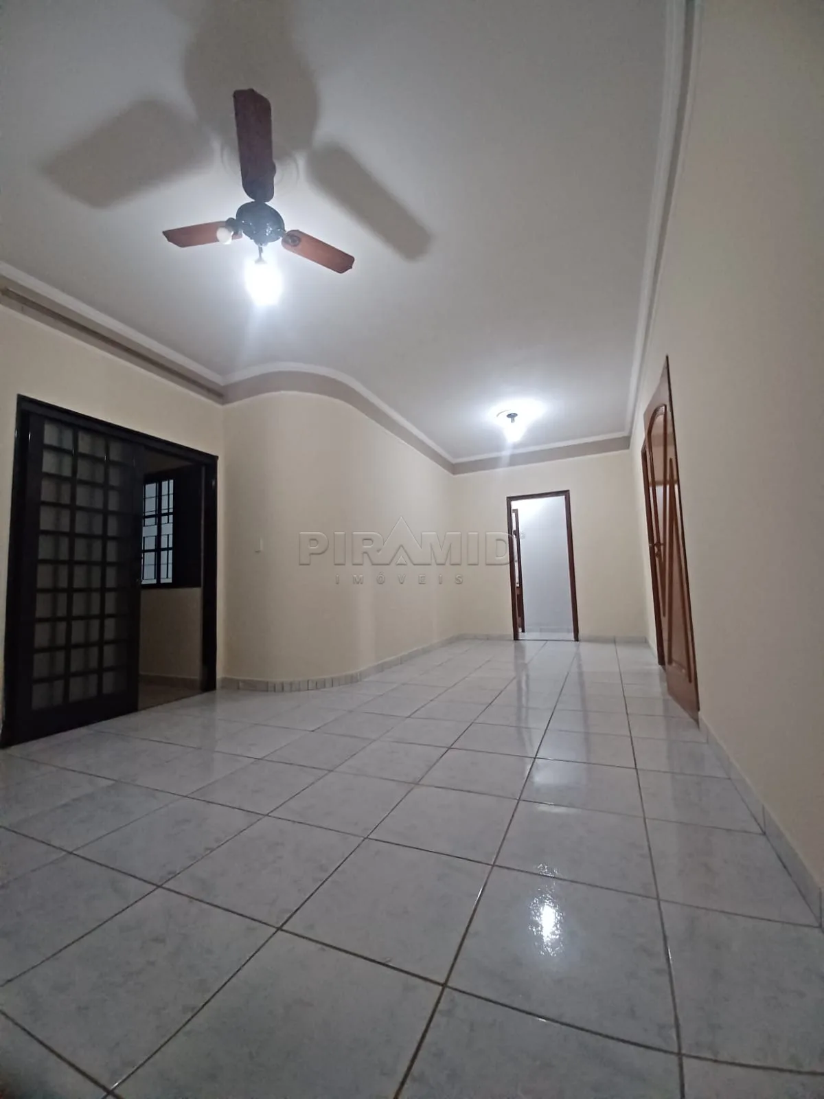 Comprar Casa / Padr&atilde;o em Ribeir&atilde;o Preto R$ 420.000,00 - Foto 4
