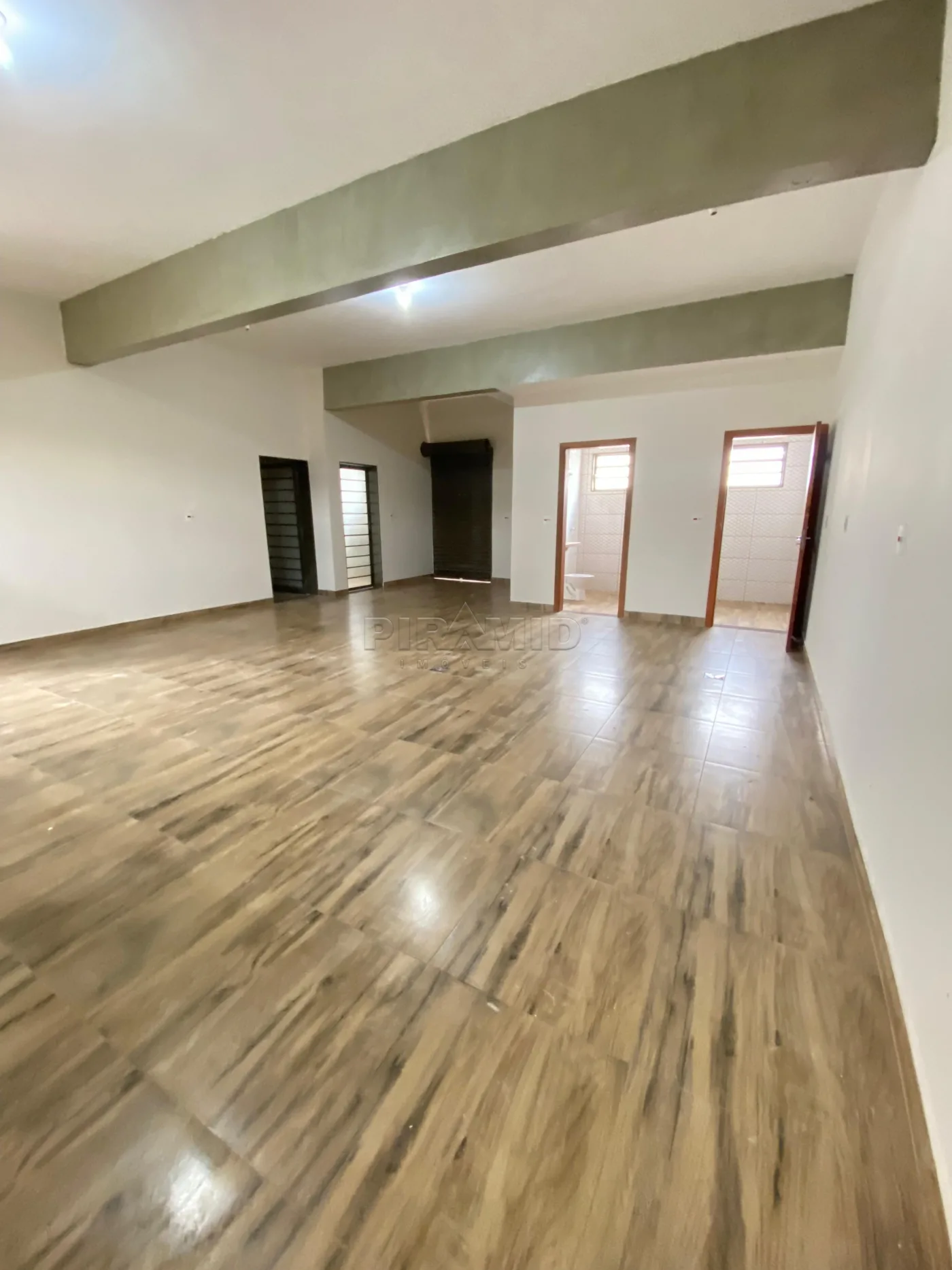 Alugar Comercial / Sal&atilde;o em Ribeir&atilde;o Preto R$ 5.000,00 - Foto 2