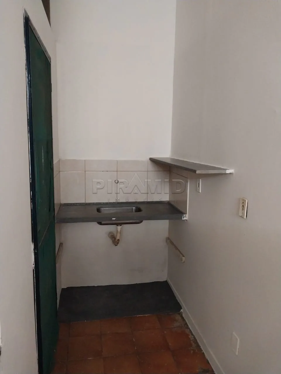 Alugar Comercial / Sal&atilde;o em Ribeir&atilde;o Preto R$ 2.000,00 - Foto 9