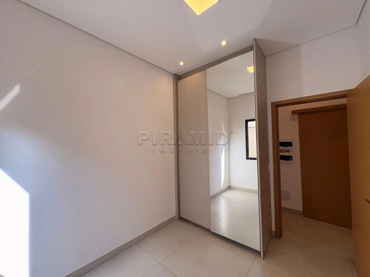 Alugar Casa / Condom&iacute;nio em Bonfim Paulista R$ 8.000,00 - Foto 26