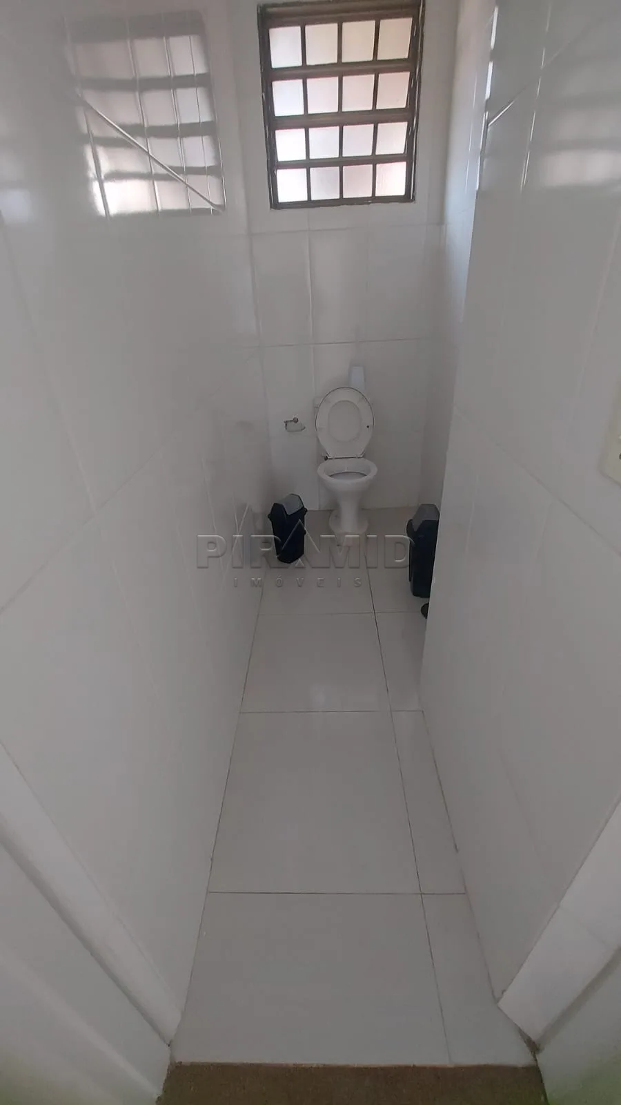 Alugar Comercial / Casa em Ribeir&atilde;o Preto R$ 2.000,00 - Foto 8