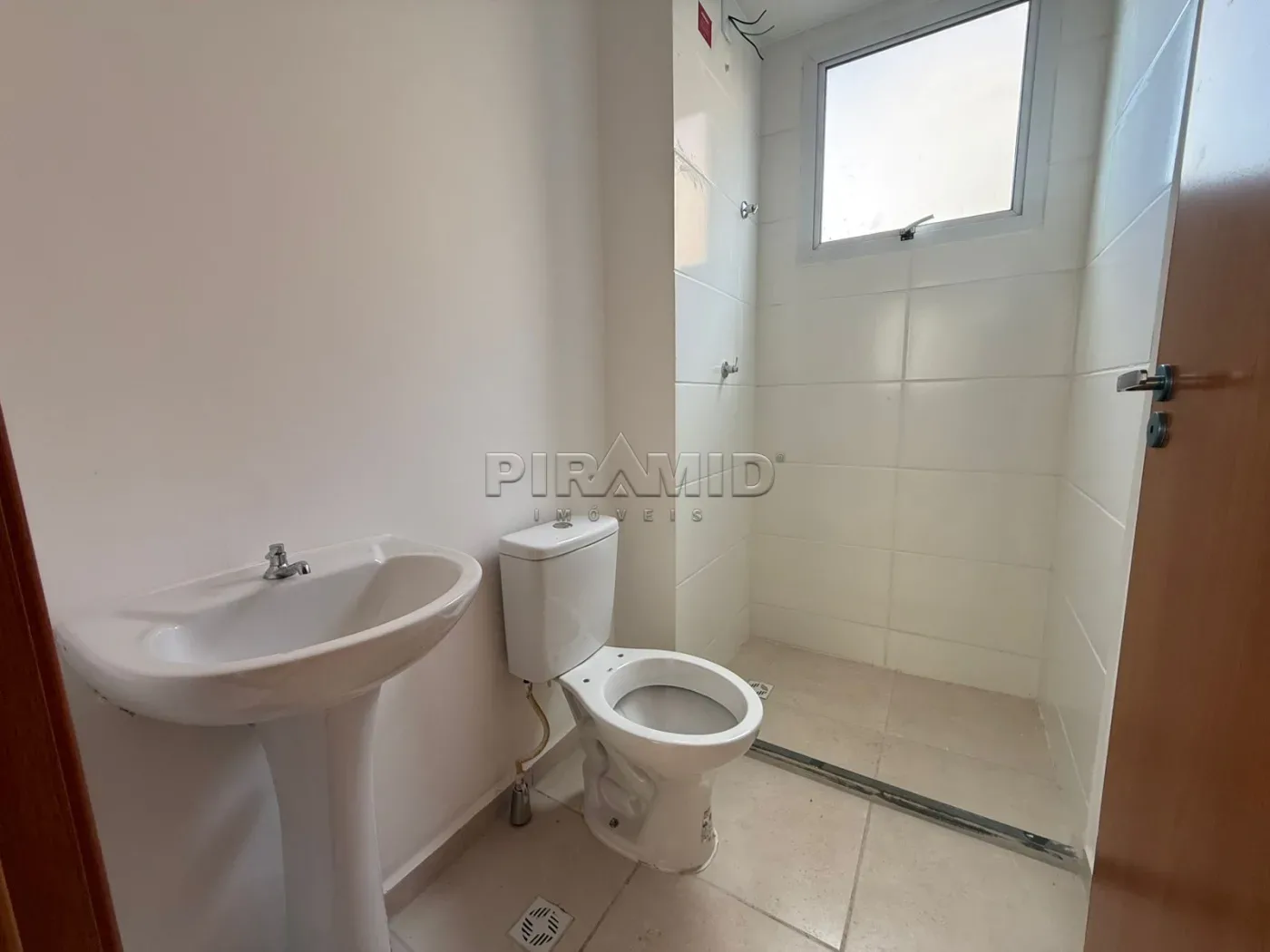 Alugar Apartamento / Padr&atilde;o em Ribeir&atilde;o Preto R$ 1.000,00 - Foto 5